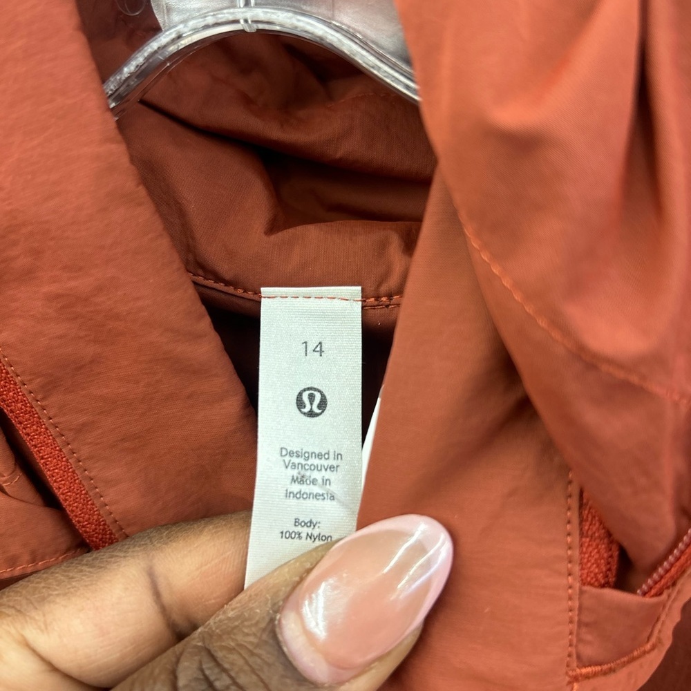 Lululemon Athletica Women's Red and Purple Ski Jacket - Picture 8 of 9